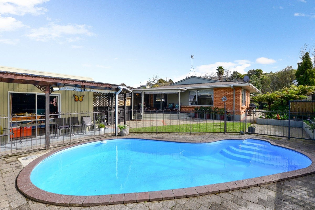 40 Ranui Street, Dinsdale, Hamilton - Carousel 1