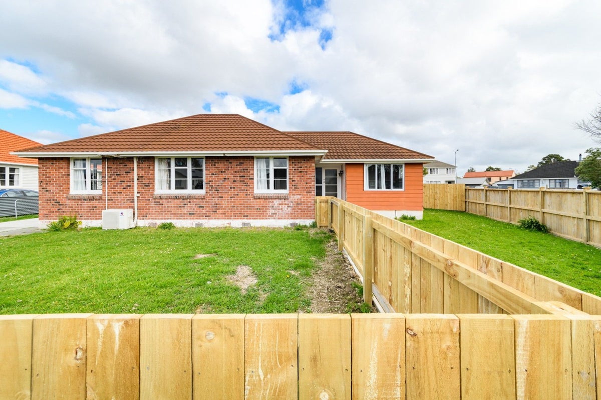 20 Upham Terrace, Roslyn, Palmerston North - Carousel 14