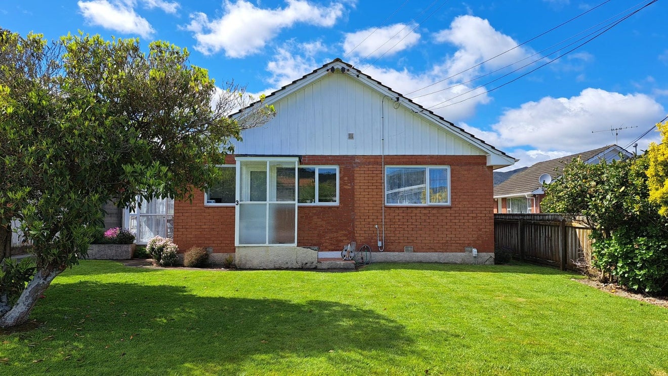3 Rosebank Place, Avalon, Lower Hutt - Carousel 1