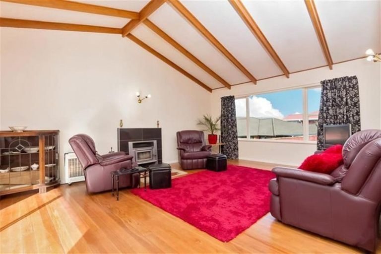 22 Andrew Road, Howick, Auckland - Carousel 2