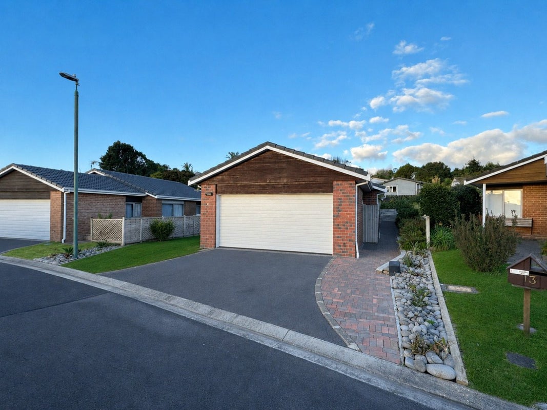 11 The Grove, Red Beach, Whangaparaoa - Carousel 1