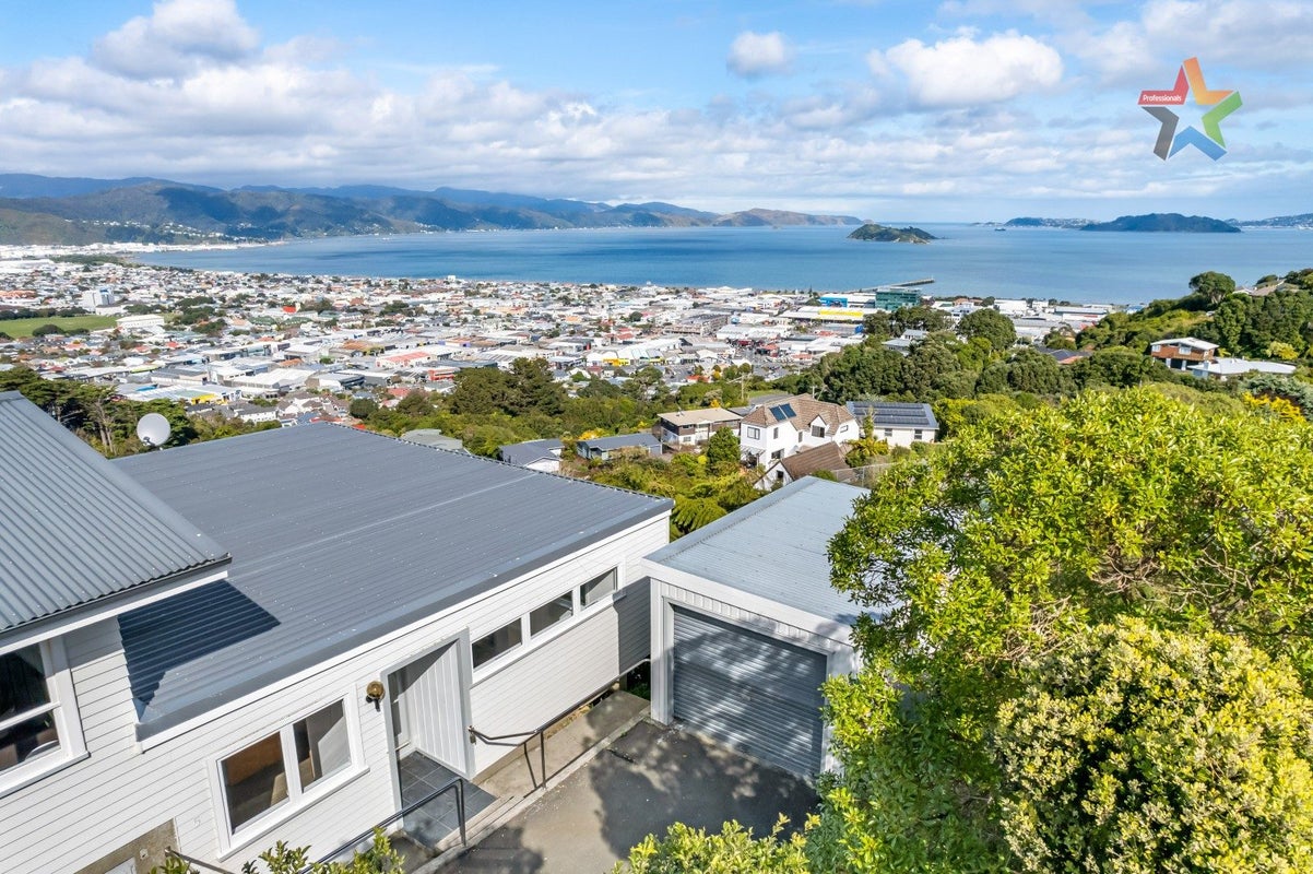 5/30 London Road, Korokoro, Lower Hutt - Carousel 1