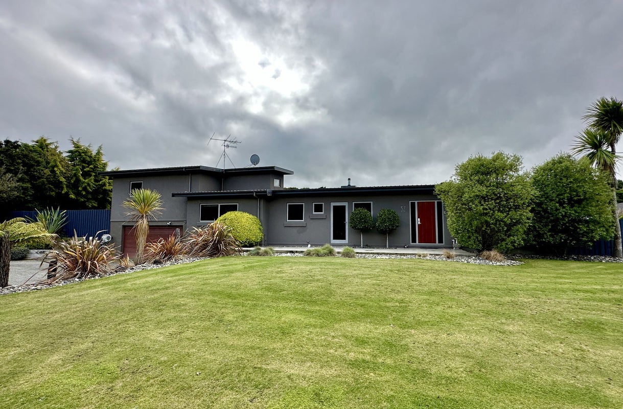 32 Matua Road, Otatara - Carousel 32