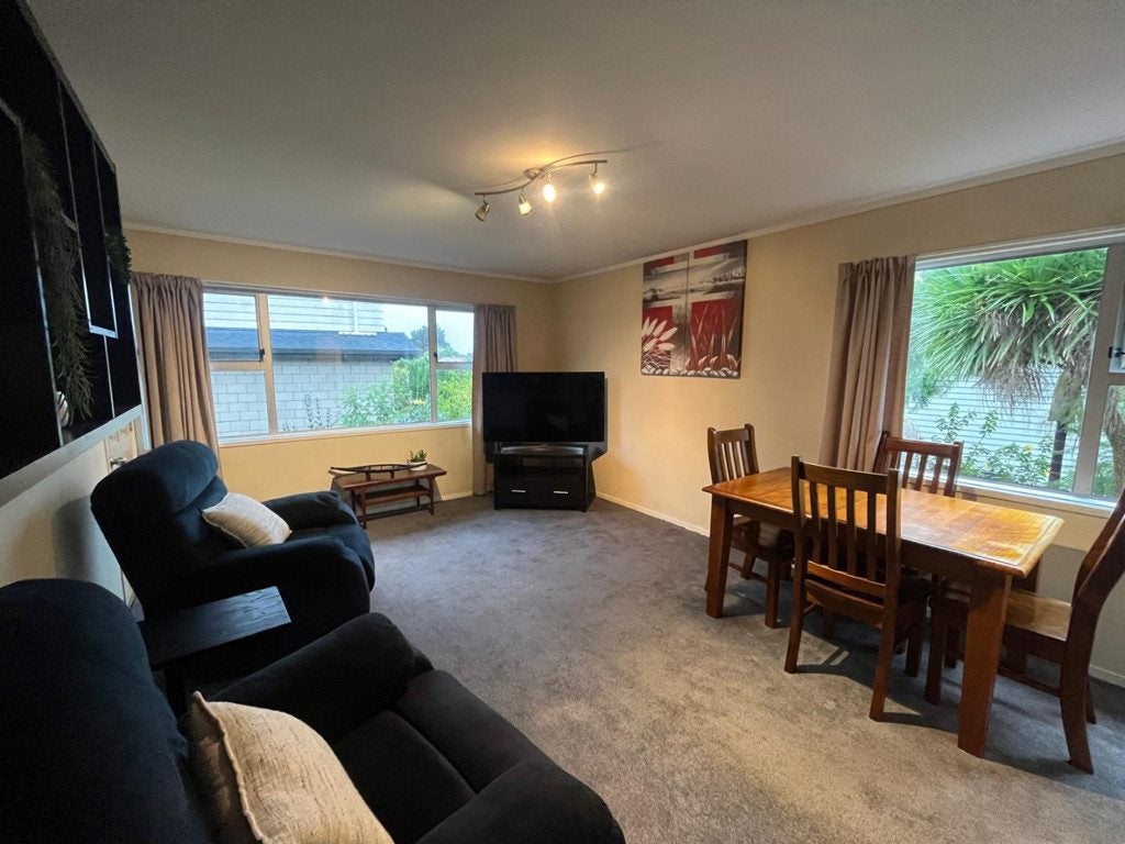 4/305 Great North Road, Henderson, Auckland - Carousel 2