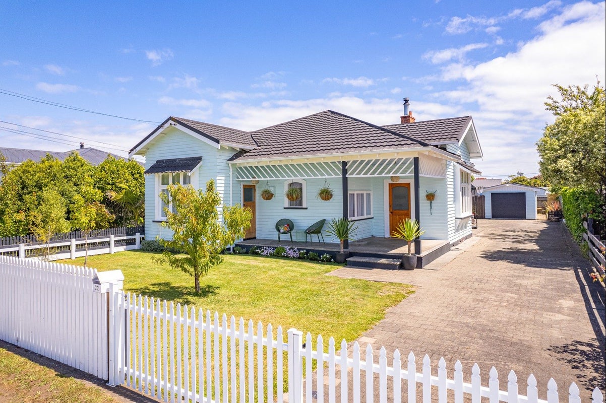 22 Young Street, Whanganui East, Whanganui - Carousel 2