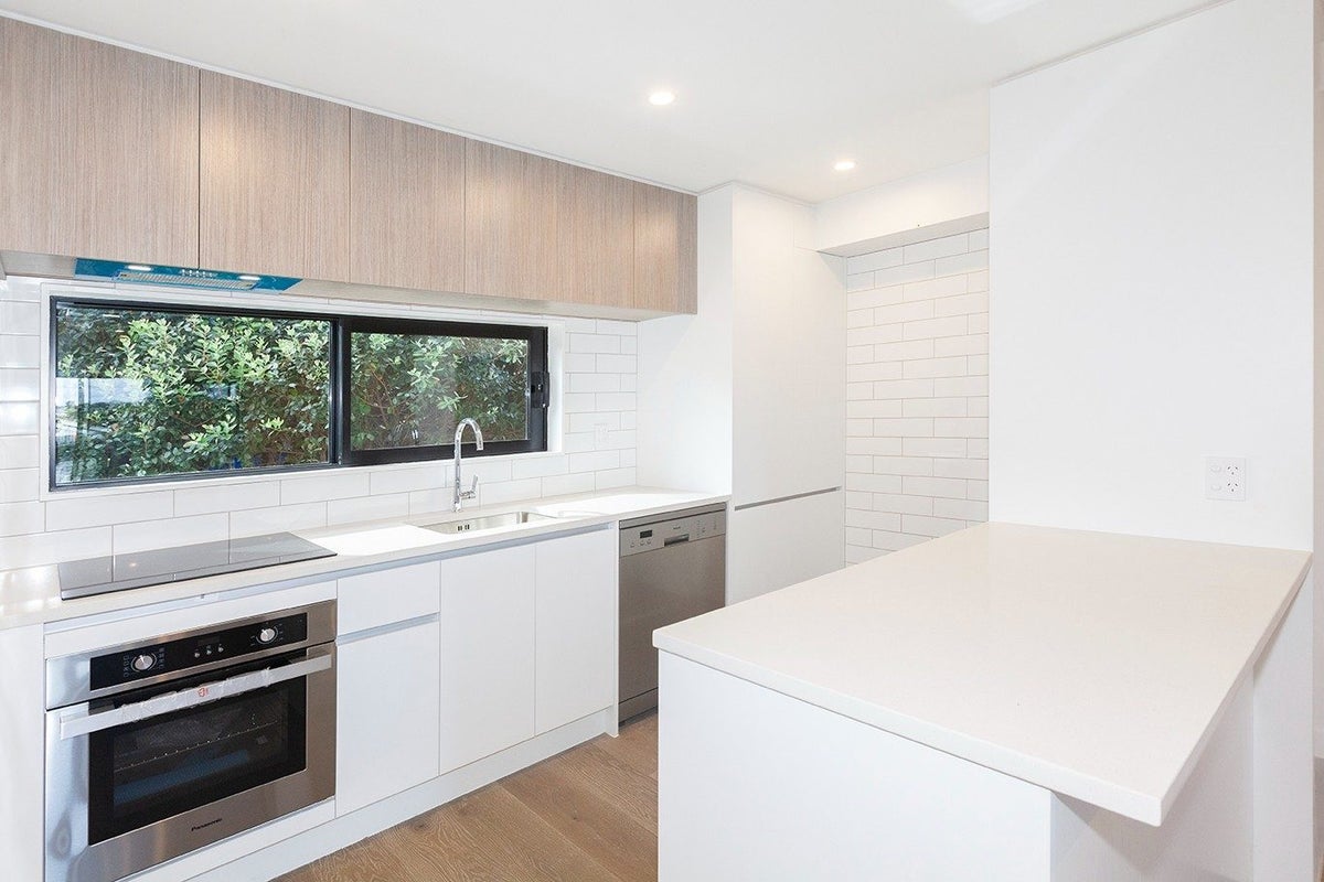 1/2 Oak Street, Royal Oak, Auckland - Carousel 2