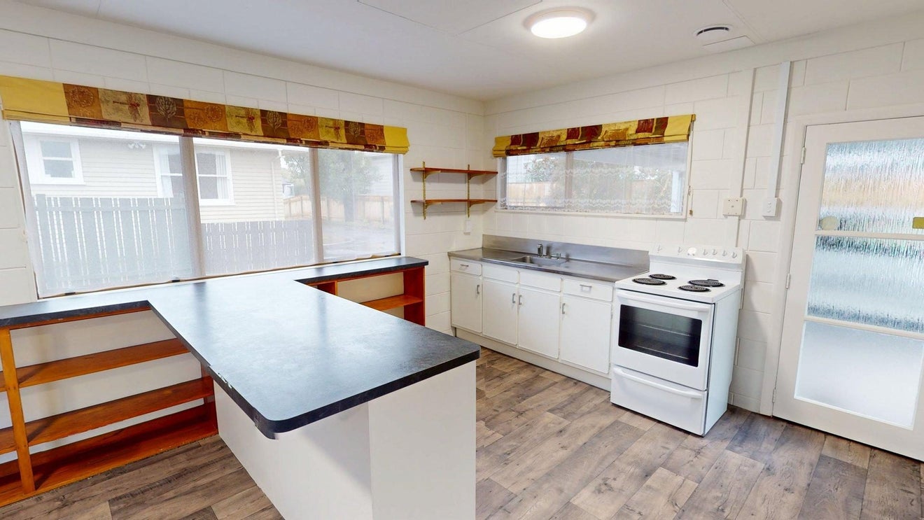 19 Perrin Place, Kelvin Grove, Palmerston North - Carousel 2