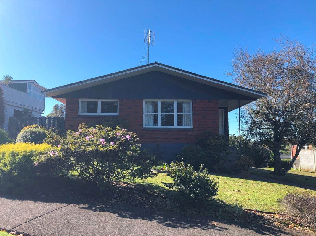 1/32 Thatcher Street, Mission Bay, Auckland - Carousel 1