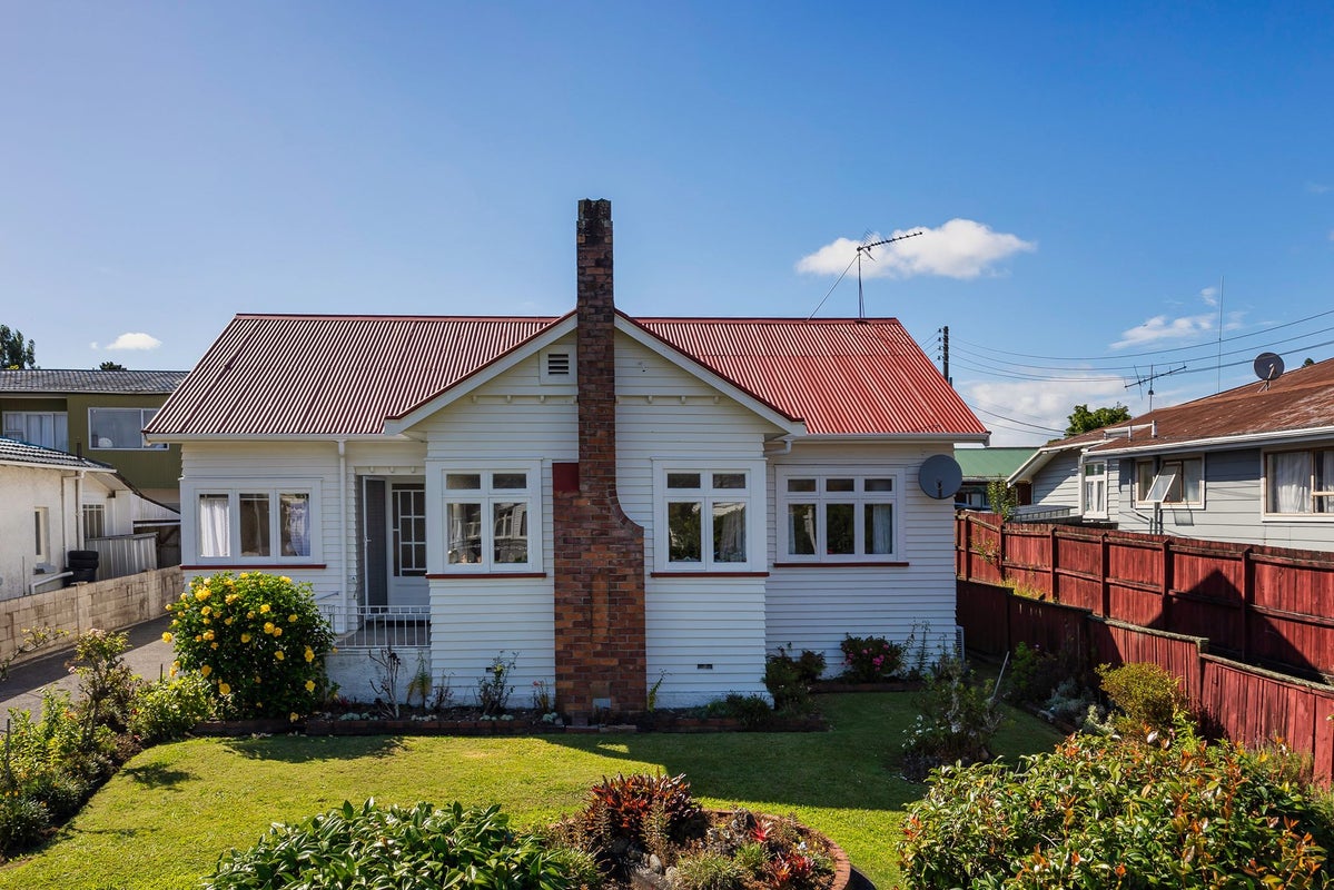 1146 New North Road, Mount Albert, Auckland - Carousel 2