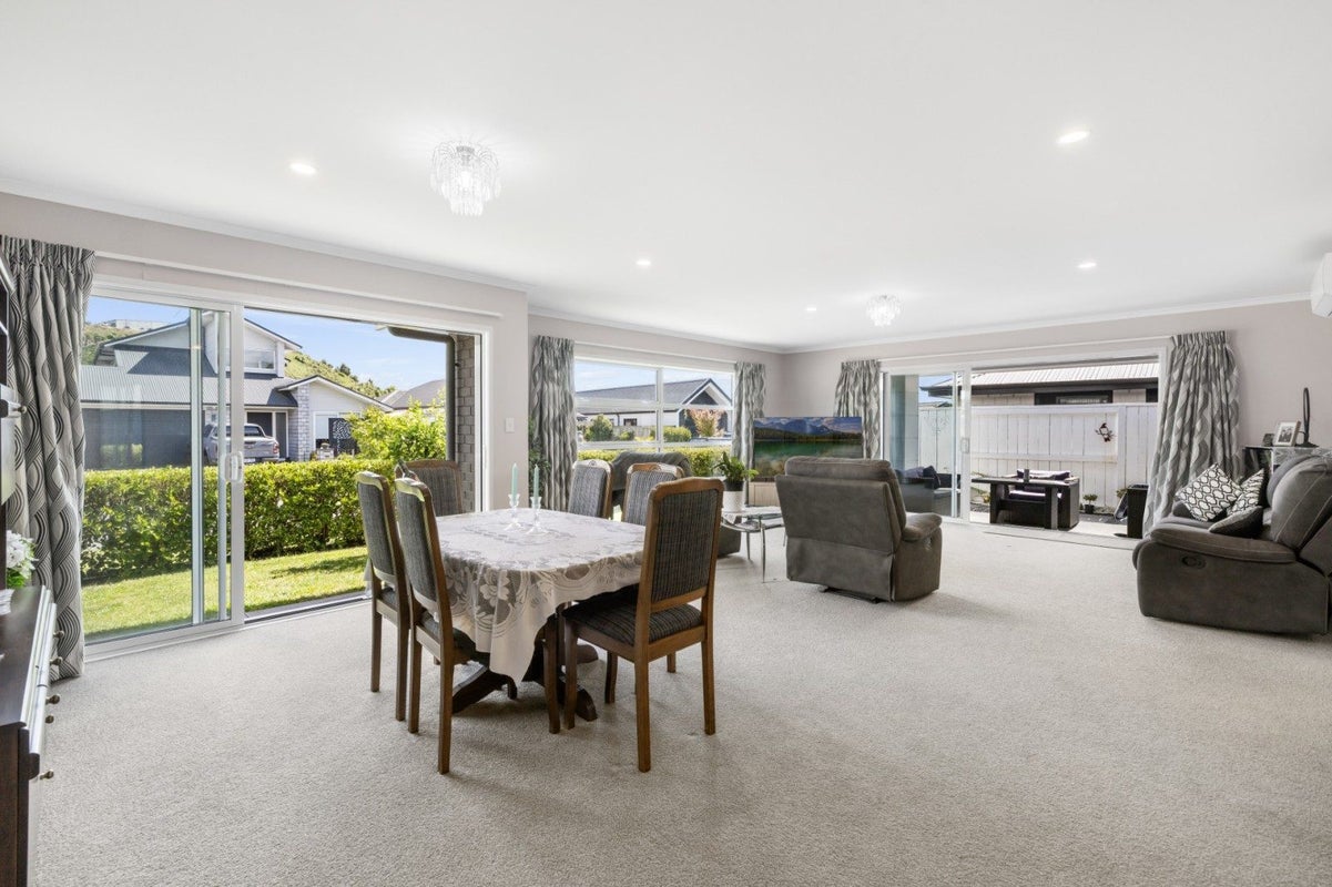 70 Awataha Crescent, Pyes Pa, Tauranga - Carousel 2