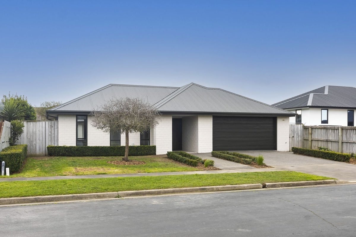 21 Kingsbridge Drive, Burwood, Christchurch - Carousel 2