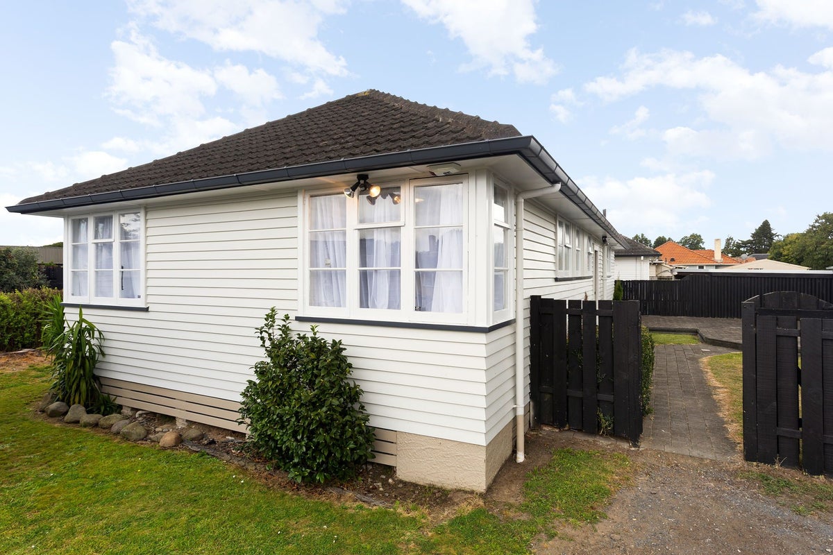 55A Ross Crescent, Fairfield, Hamilton - Carousel 14