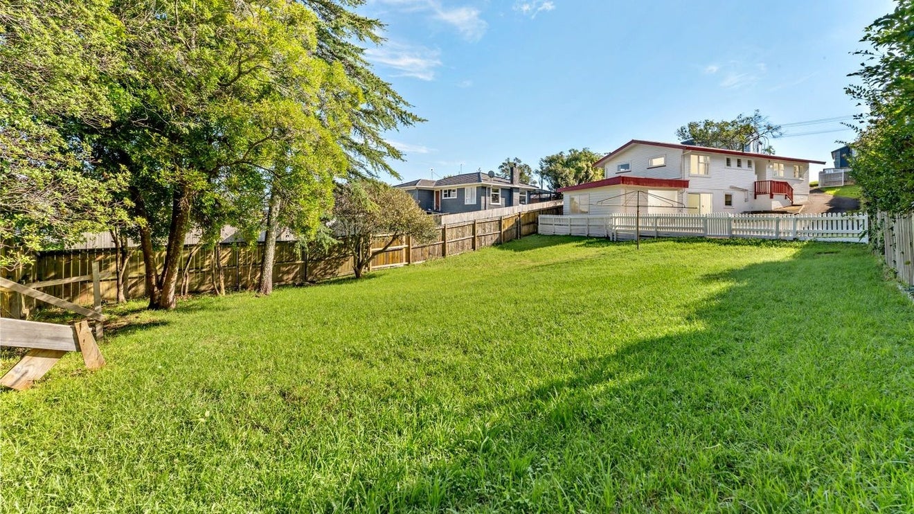 56 Bolton Street, Blockhouse Bay, Auckland - Carousel 1