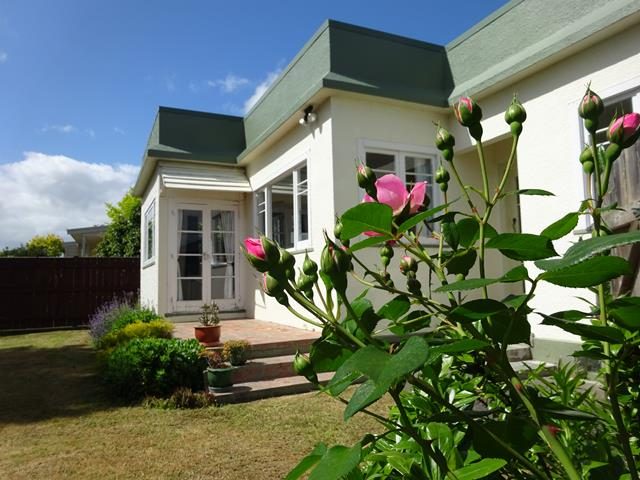 911 Clive Street, Akina, Hastings - Carousel 1