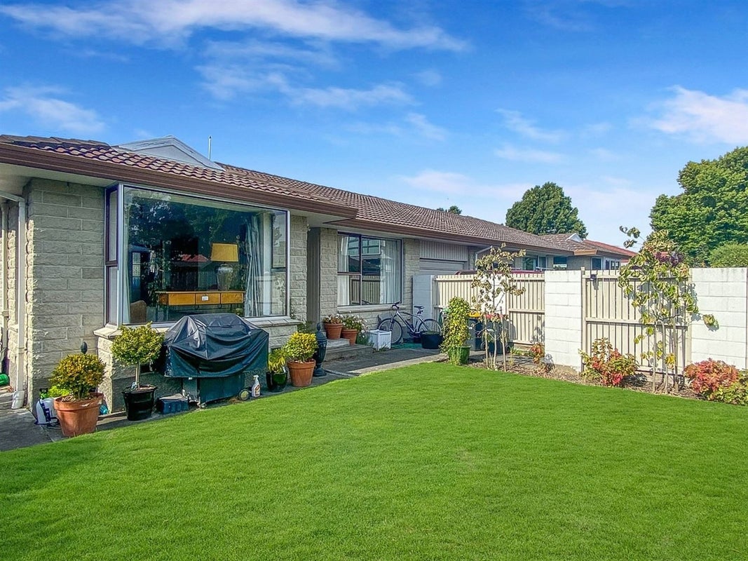 3/10 Norfolk Street, St Albans, Christchurch - Carousel 1