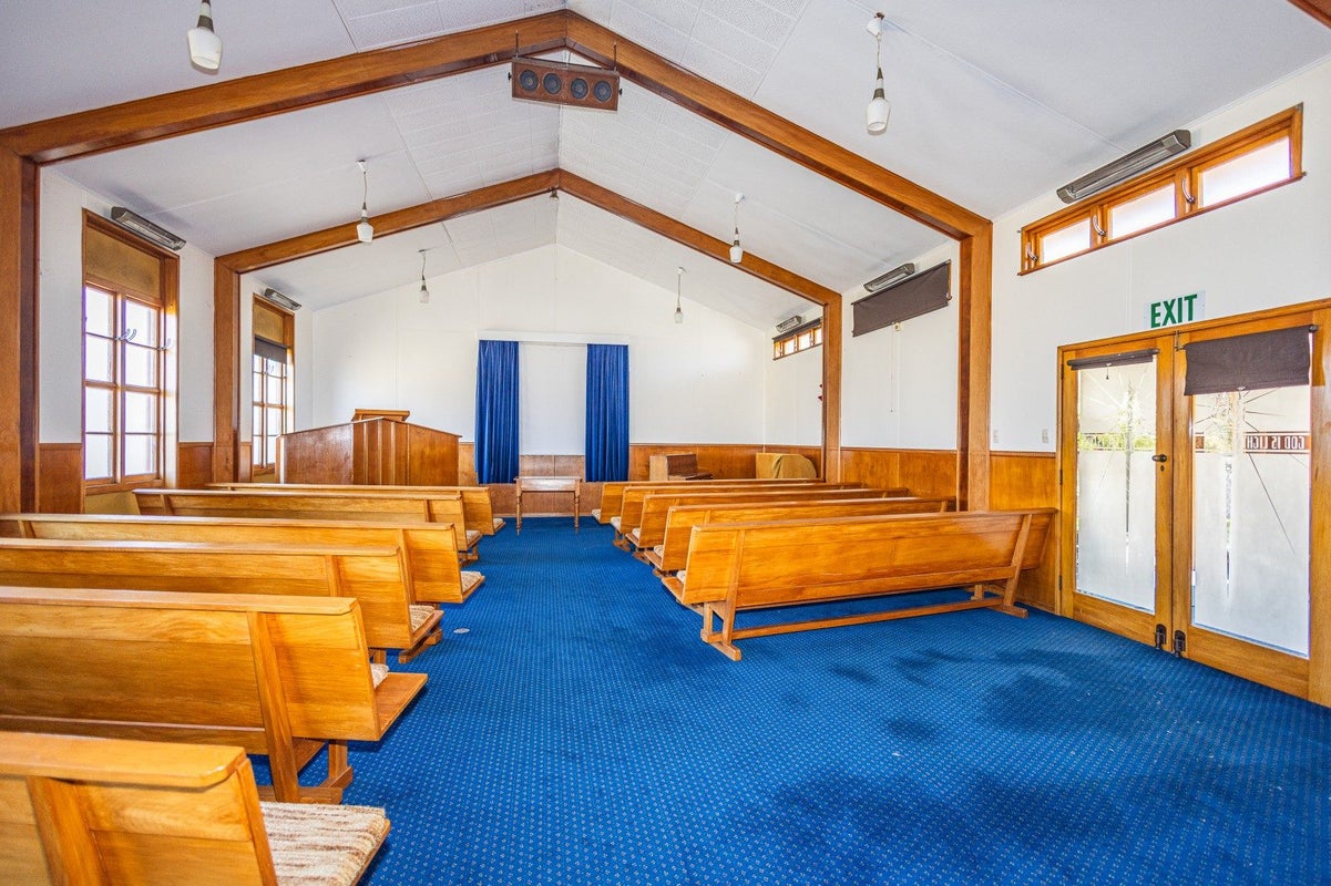 18 Queen Street, Dannevirke, Dannevirke - Carousel 37