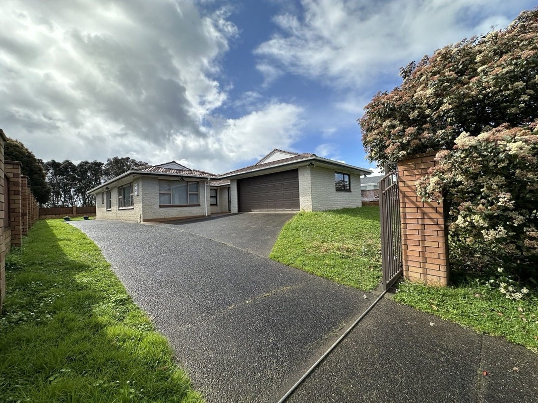 83 Velma Road, Hillcrest, Auckland - Carousel 21