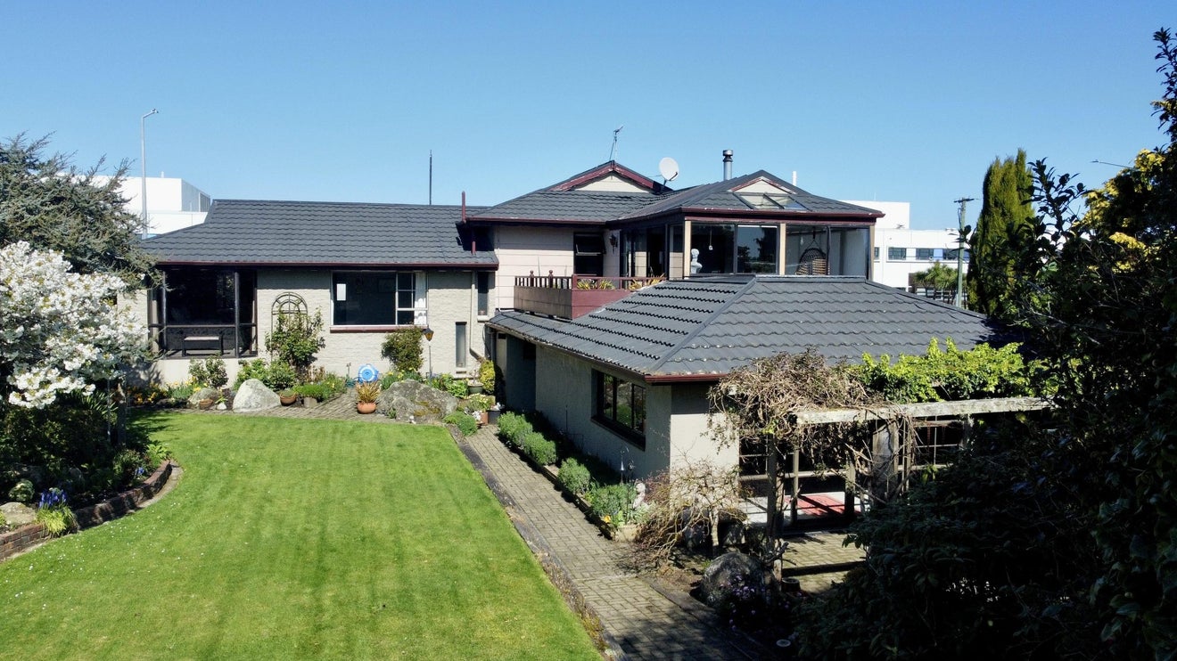 114 Kew Road, Kew, Invercargill - Carousel 1