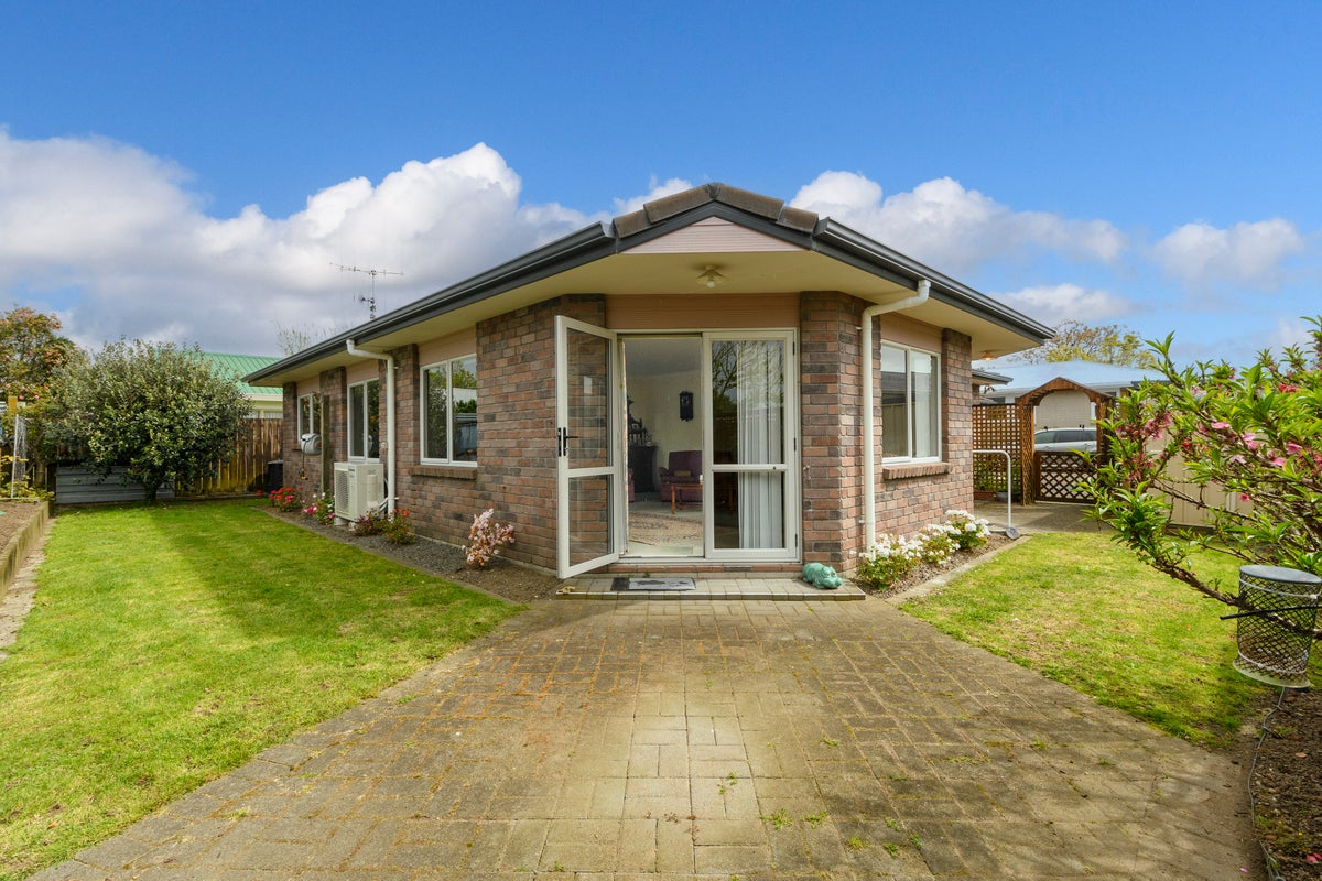 22B Henderson Crescent, Parkvale, Tauranga - Carousel 1