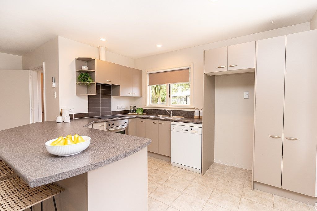 19 Mooray Avenue, Bishopdale, Christchurch - Carousel 2