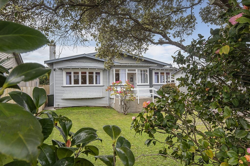 914 Mount Eden Road, Three Kings, Auckland - Carousel 1