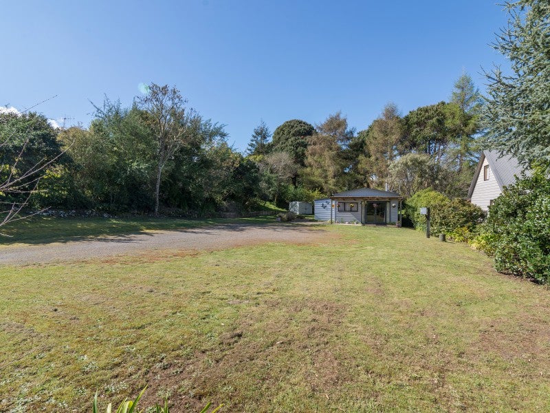25 Marina Terrace, Kinloch, Taupo - Carousel 1
