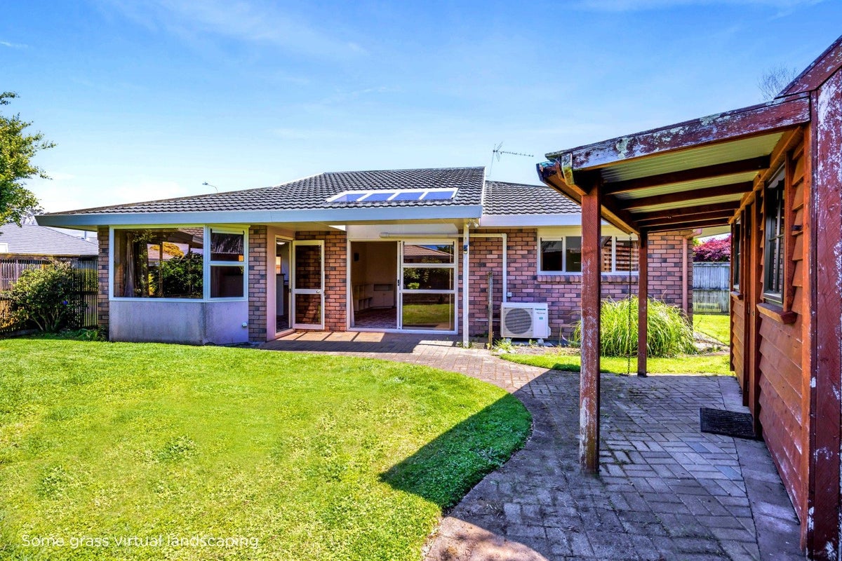 4 Waiwera Place, Merrilands, New Plymouth - Carousel 2