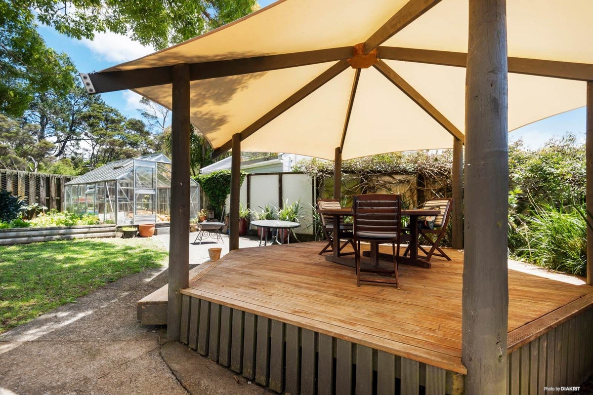 17 Allington Road, Massey, Auckland - Carousel 2