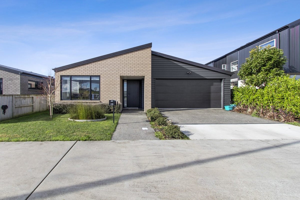 28 Taiatea Drive, Baverstock, Hamilton - Carousel 1
