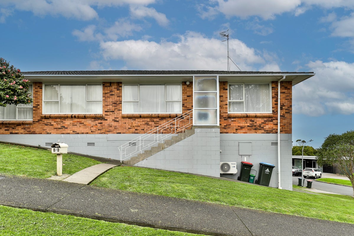 2/8 Strong Street, St Johns, Auckland - Carousel 1