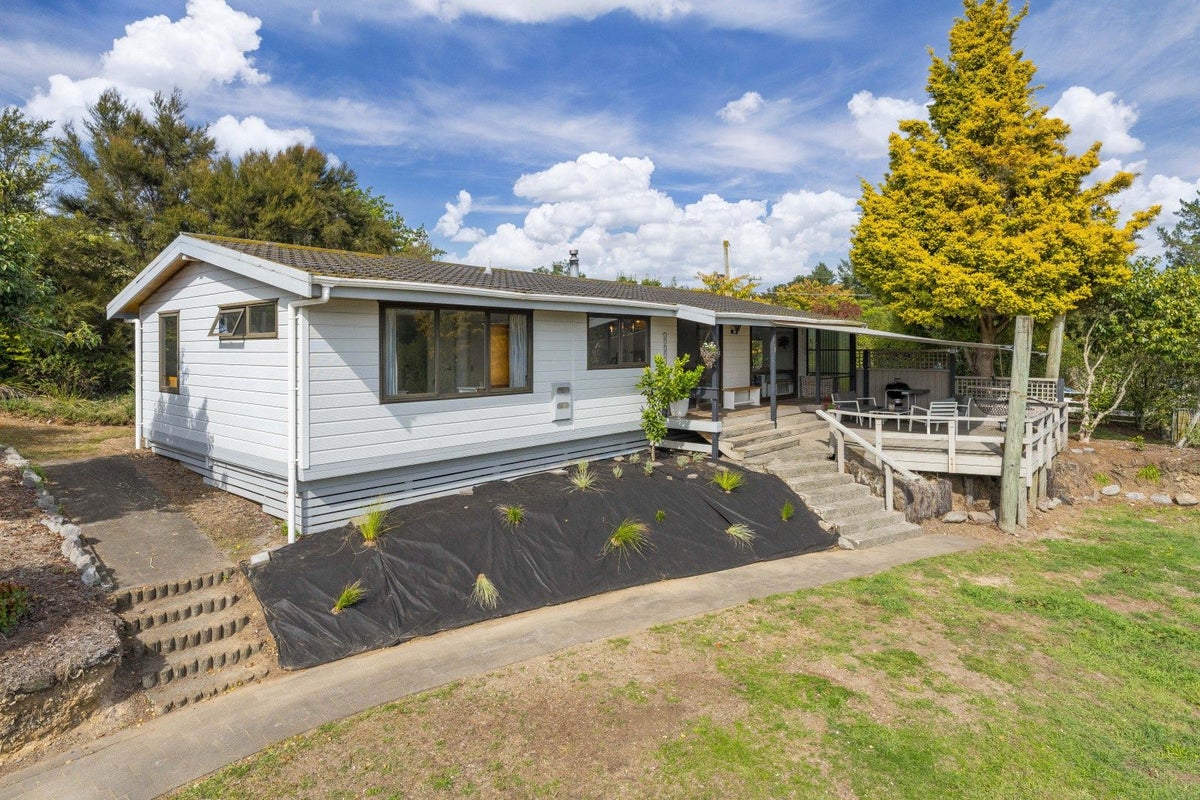 1002 River Road, Broadlands, Reporoa - Carousel 1