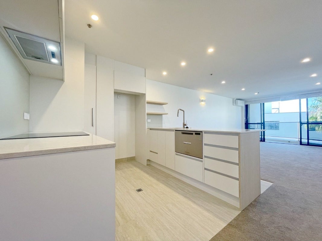 4G/175 Hurstmere Road, Takapuna, Auckland - Carousel 1