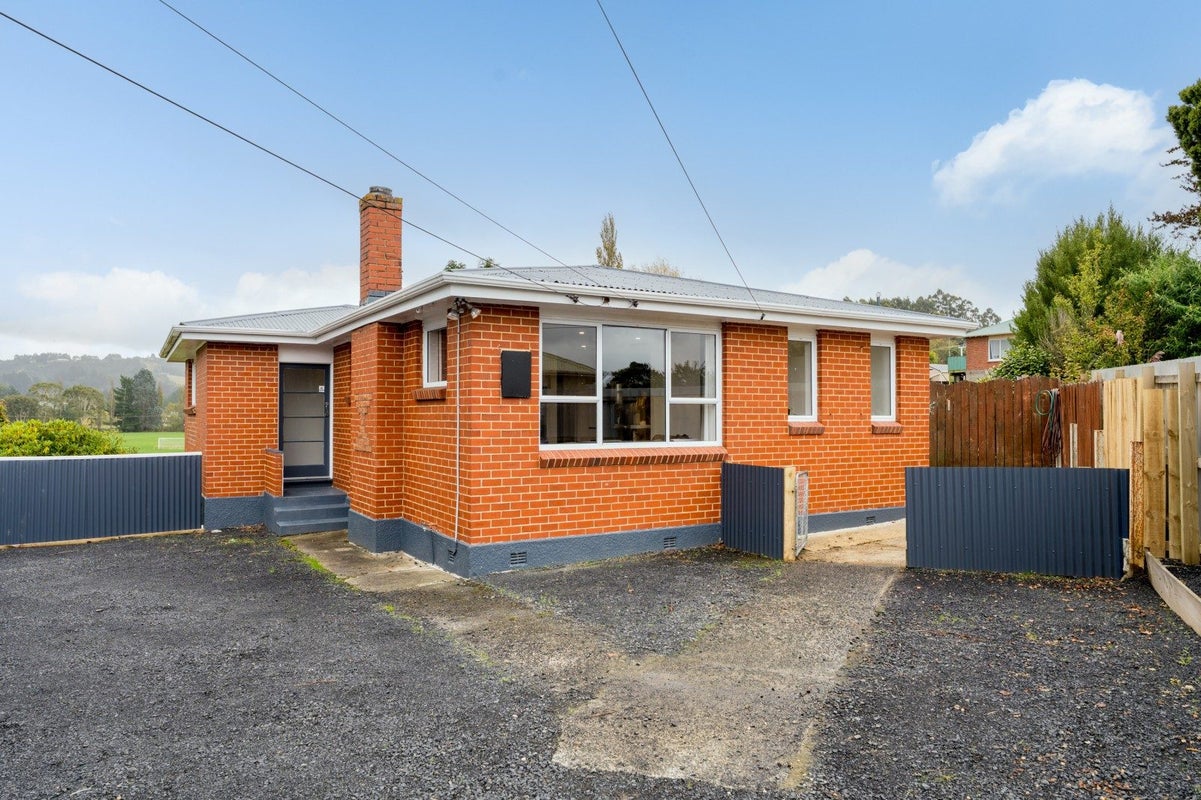 23 Watson Street, Green Island, Dunedin - Carousel 1