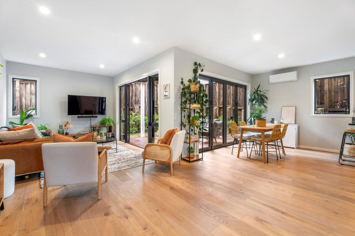 32B Arthur Street, Onehunga, Auckland - Carousel 2