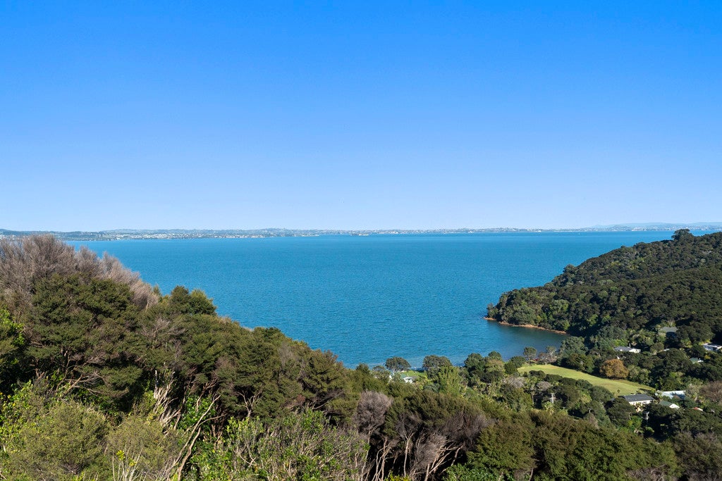 46 Okoka Road, Ōmiha, Waiheke Island - Carousel 1