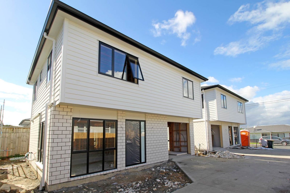 17B Kerrydale Road, Manurewa, Auckland - Carousel 1