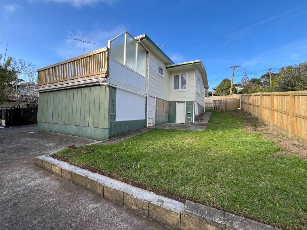 44 Hammond Avenue, Hatfields Beach, Orewa - Carousel 1