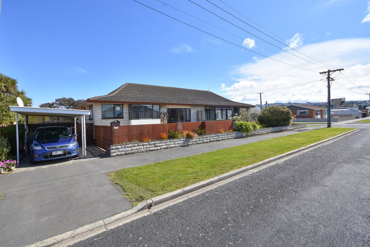 13B Jackson Street, Saint Kilda, Dunedin - Carousel 1