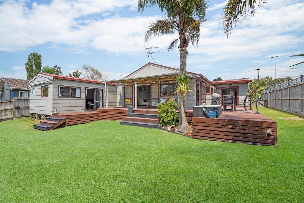40 Beachlands Road, Beachlands, Auckland - Carousel 1