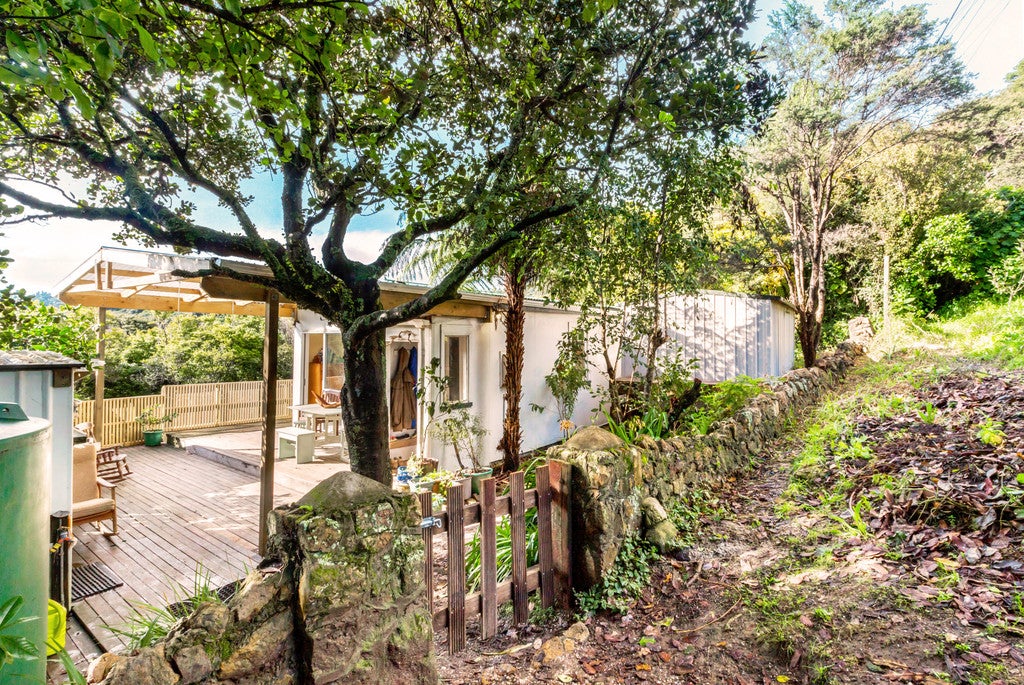 28 Scotts Terrace, Onetangi, Waiheke Island - Carousel 2