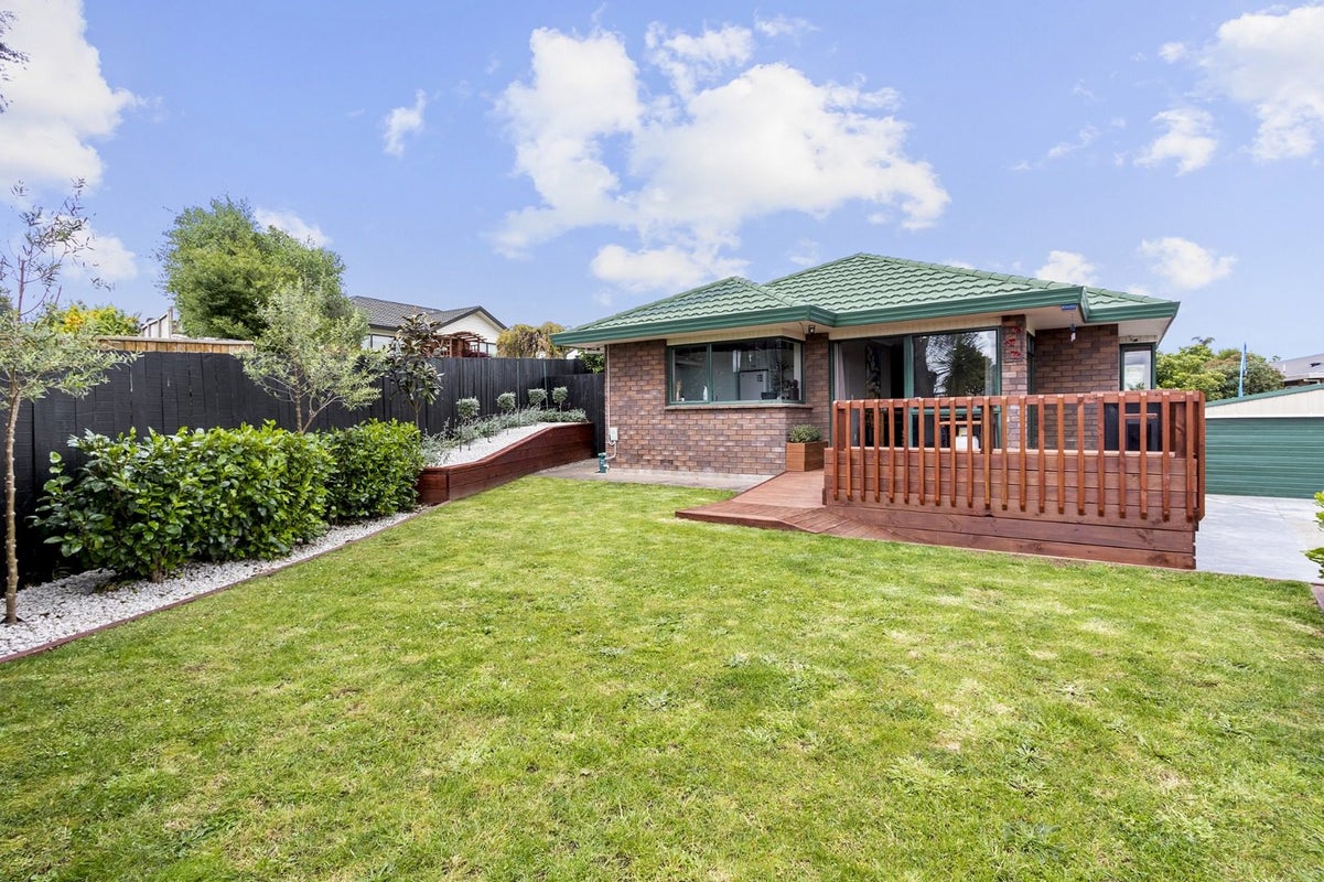 17 Rosehill Place, Nawton, Hamilton - Carousel 1