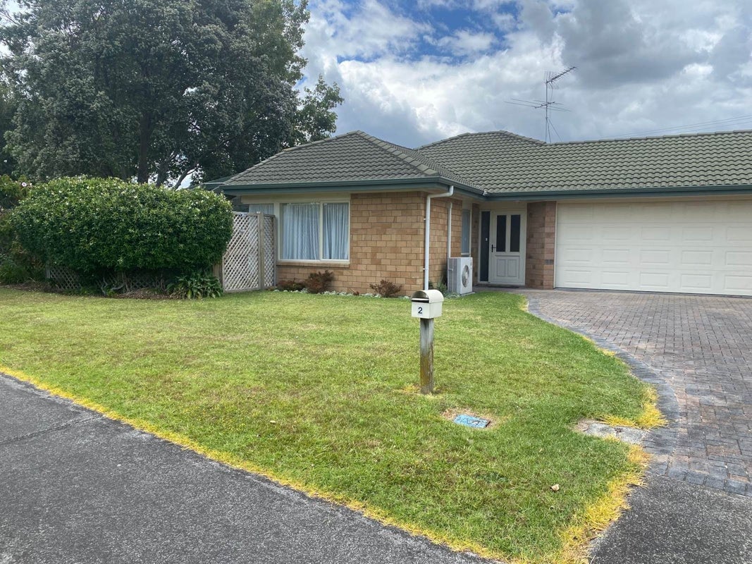 2 Longford Park Drive, Takanini, Auckland - Carousel 2