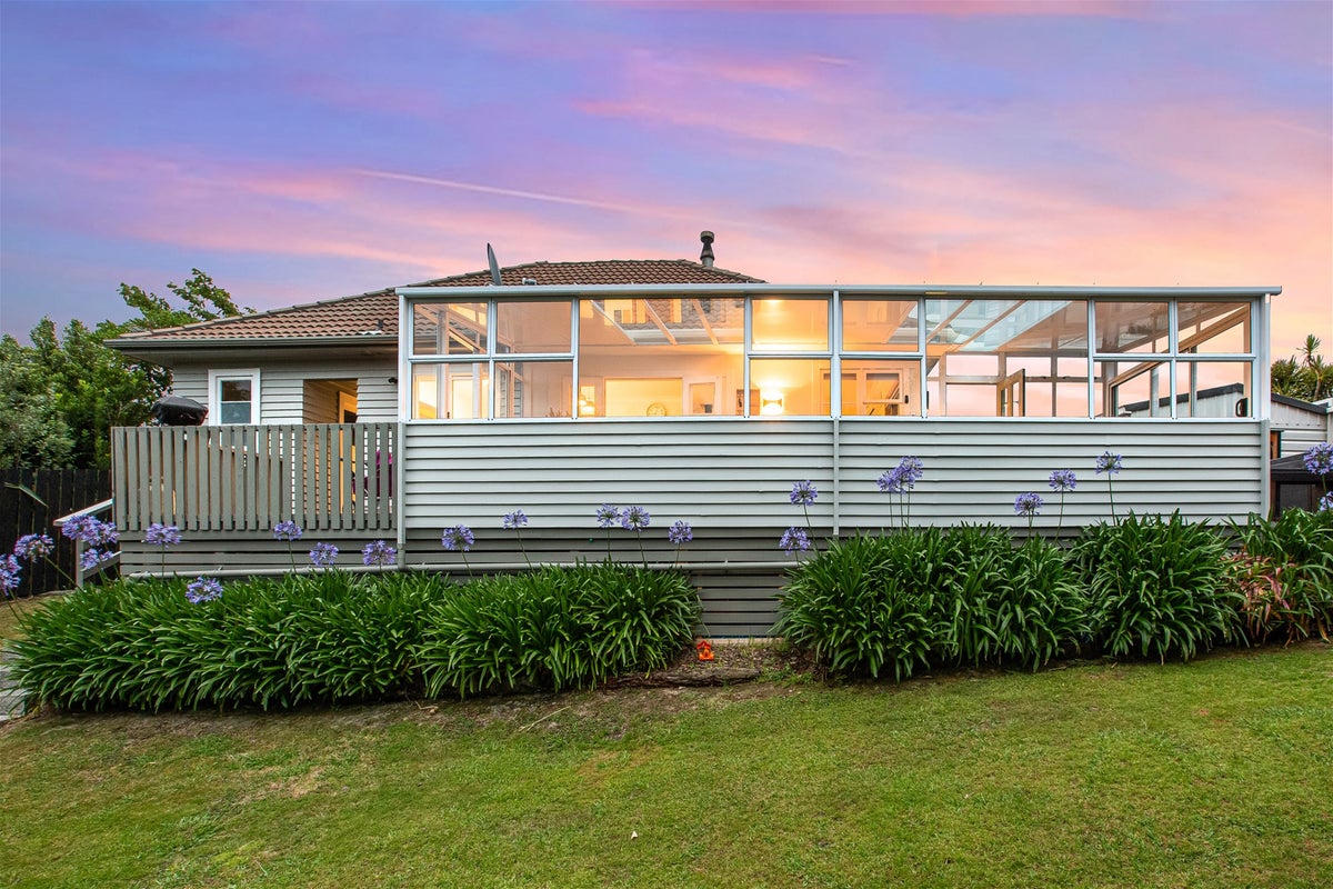 40 Bodmin Terrace, Camborne, Porirua - Carousel 26
