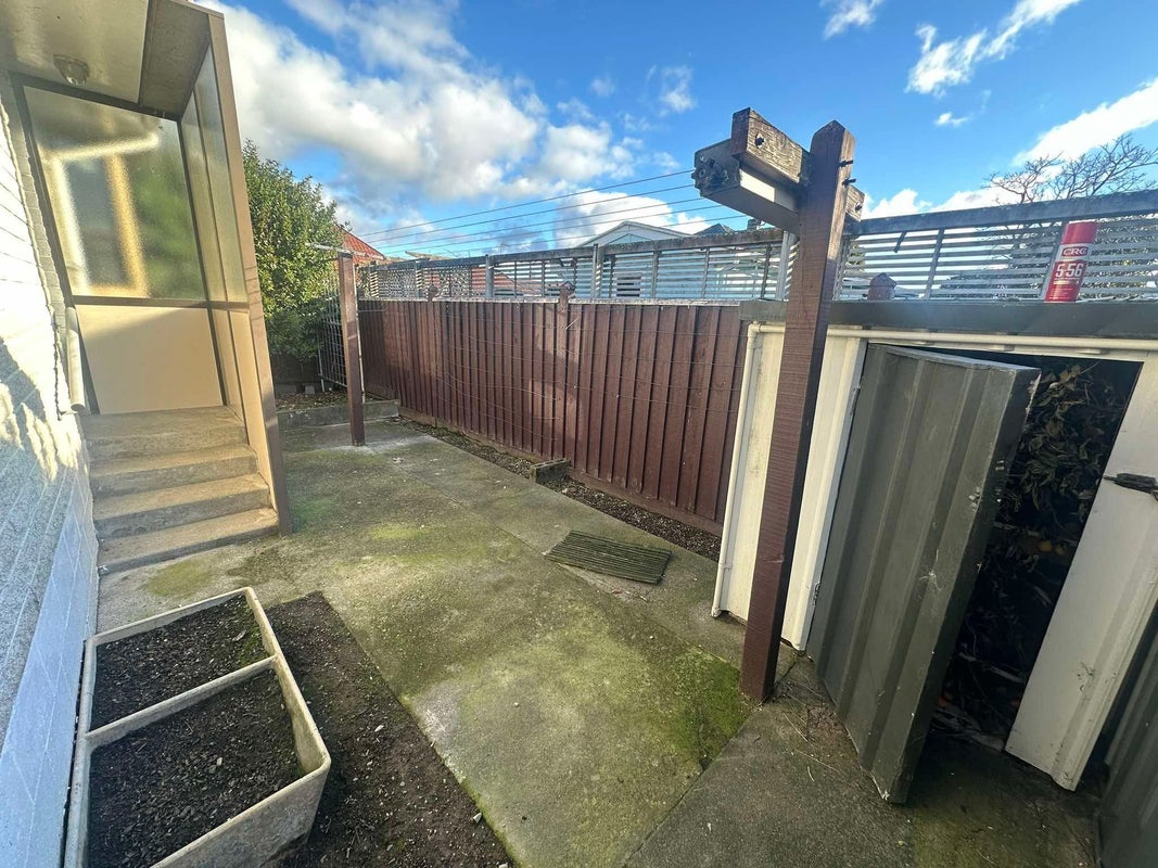 1/9 Hay Street, Ebdentown, Upper Hutt - Carousel 12