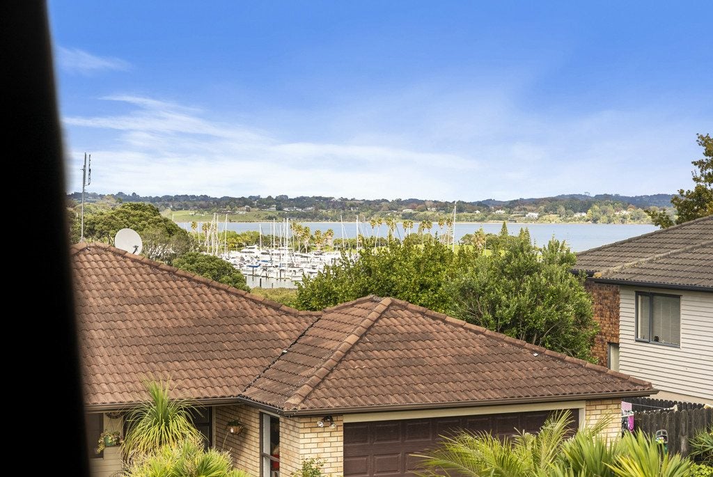 29 Toomer Place, Beachlands, Manukau City, Auckland - Carousel 16