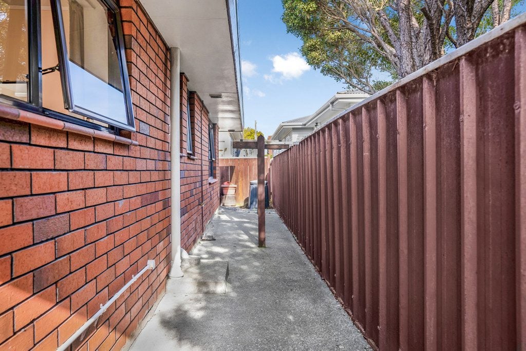 2/38 Ropata Crescent, Boulcott, Lower Hutt - Carousel 20