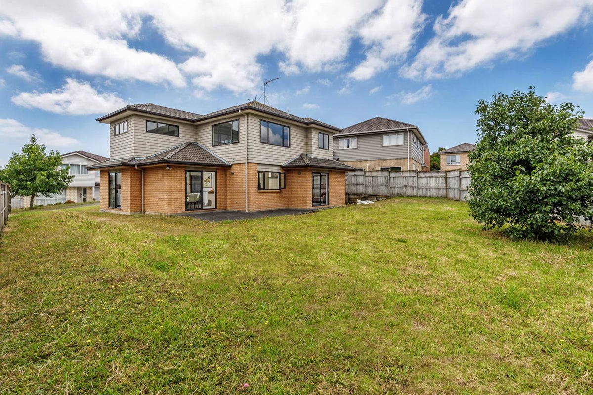 19 Canyon Drive, Oteha, Auckland - Carousel 2