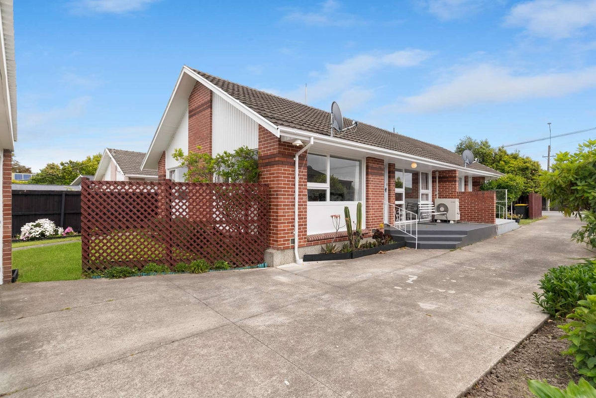 2/472 Greers Road, Bishopdale, Christchurch - Carousel 1