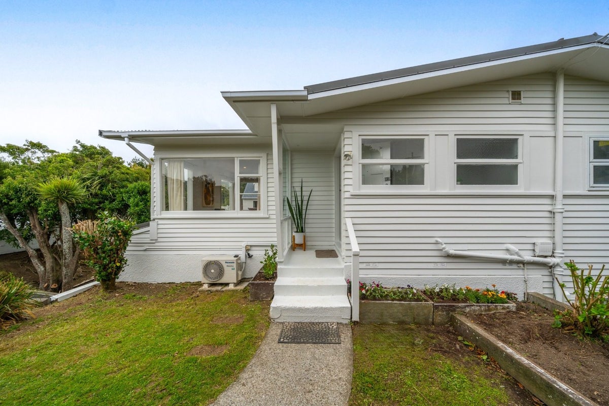 2 Ironside Road, Johnsonville, Wellington - Carousel 2