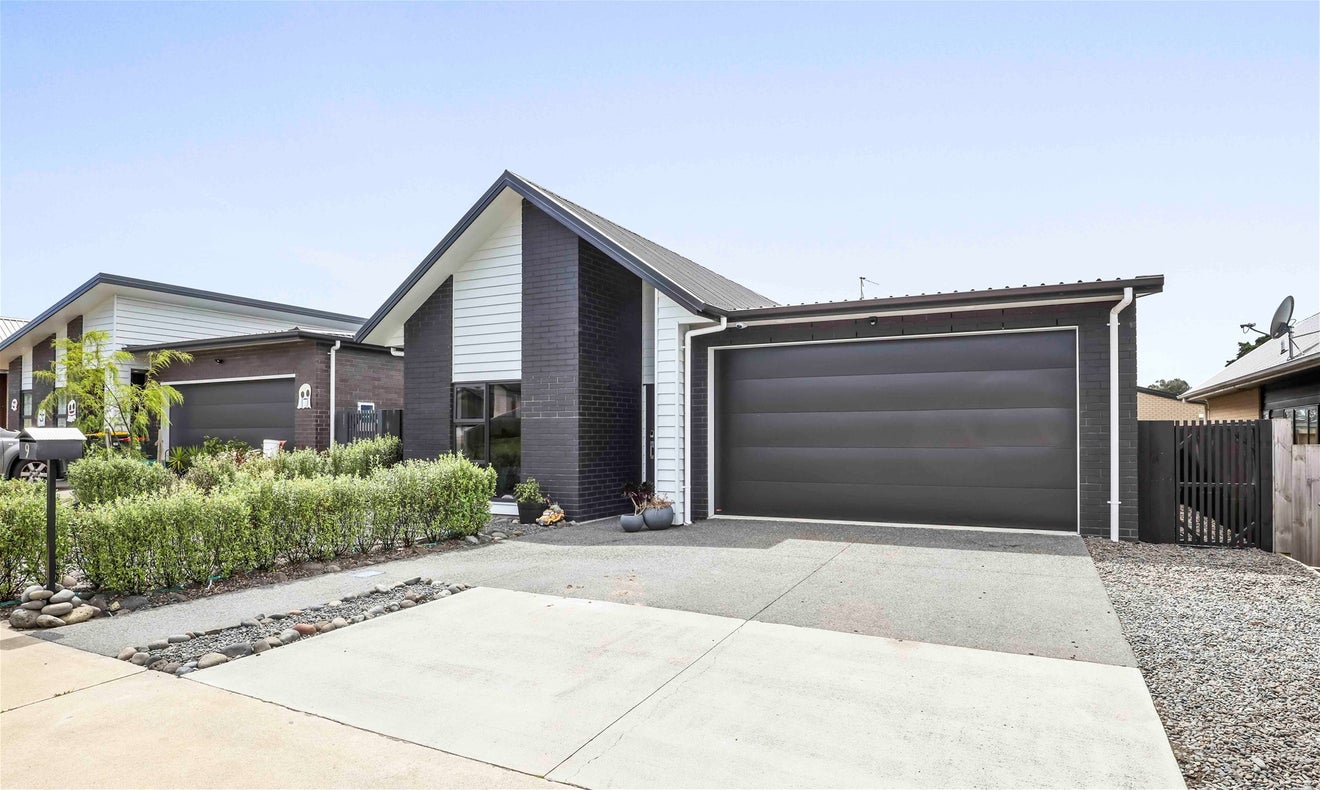 9 Mana Drive, Baverstock, Hamilton - Carousel 1